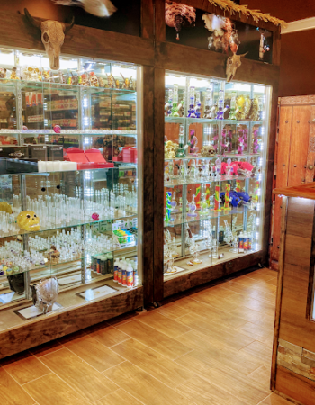 Tobacco & Gifts Palace + CBD/Hookah/Vapes